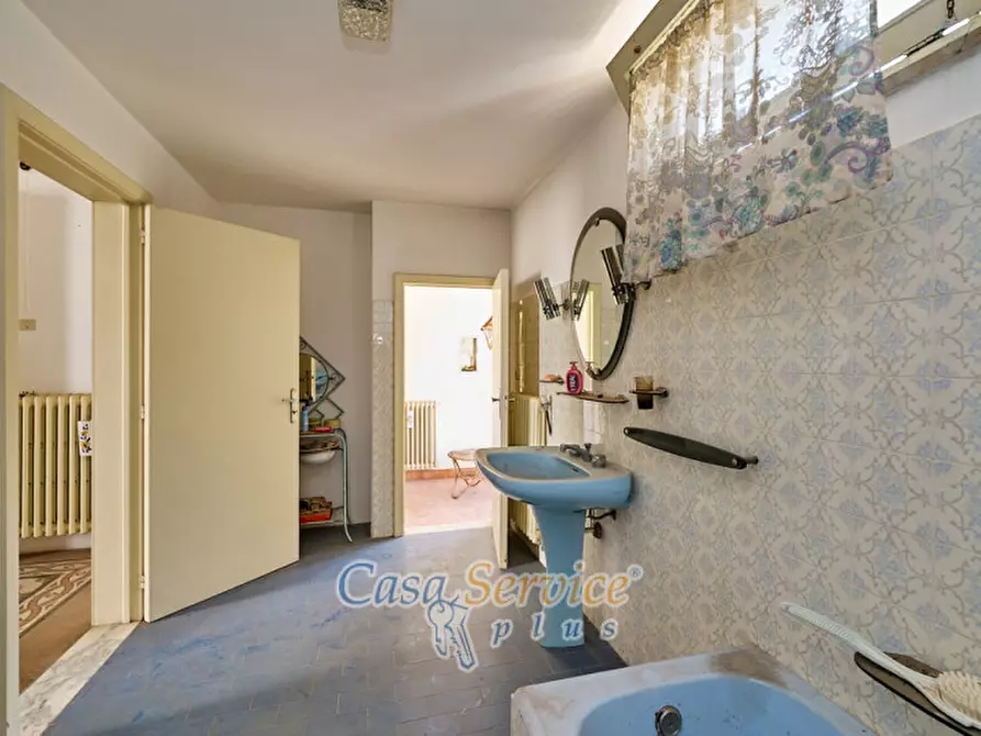 Immagine 44 di Palazzo in vendita  in Via Stanislao Senape de Pace a Alezio