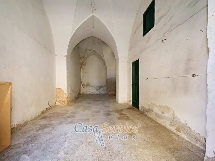 Immagine 55 di Palazzo in vendita  in Via Stanislao Senape de Pace a Alezio