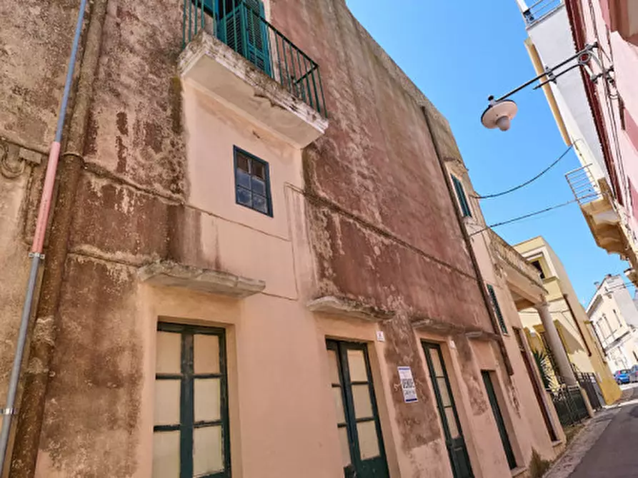 Immagine 58 di Palazzo in vendita  in Via Stanislao Senape de Pace a Alezio