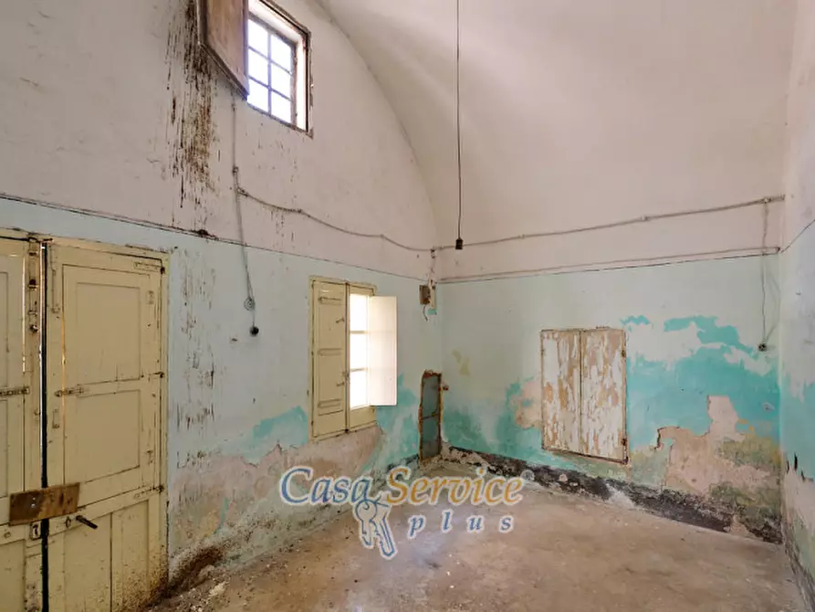 Immagine 76 di Palazzo in vendita  in Via Stanislao Senape de Pace a Alezio