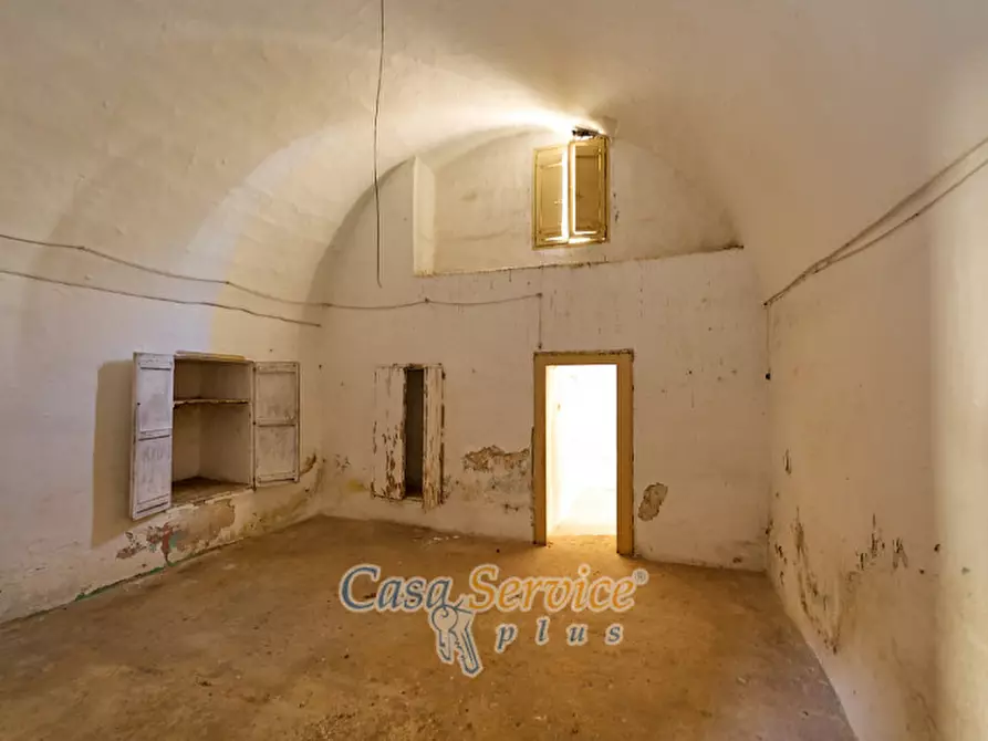 Immagine 77 di Palazzo in vendita  in Via Stanislao Senape de Pace a Alezio