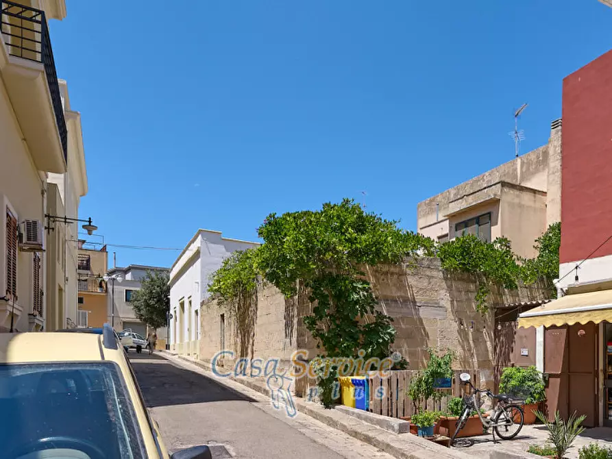 Immagine 79 di Palazzo in vendita  in Via Stanislao Senape de Pace a Alezio