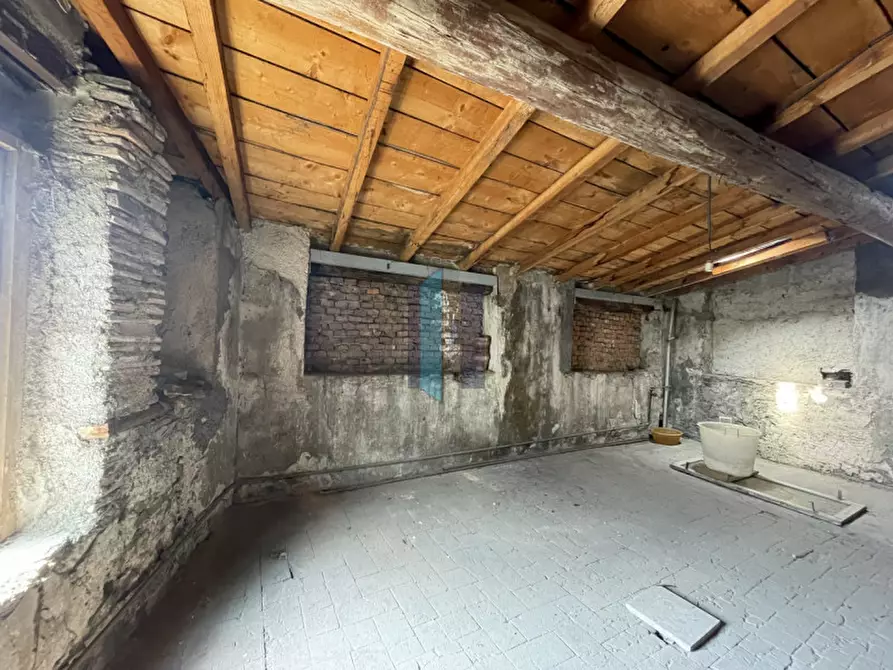 Immagine 27 di Rustico / casale in vendita  in via montebello a Cellatica