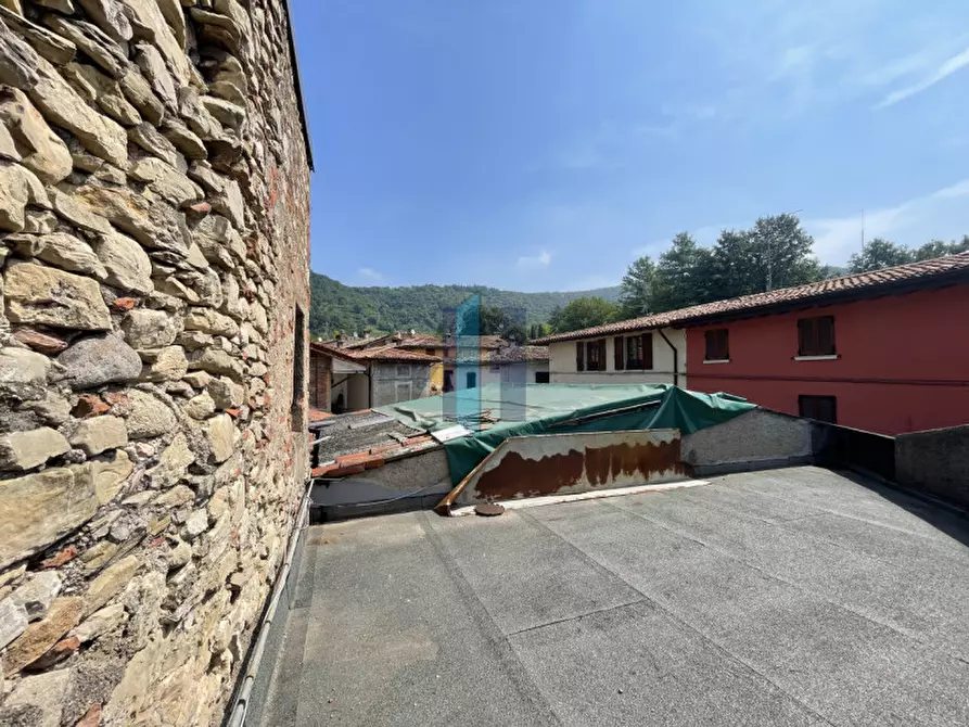 Immagine 29 di Rustico / casale in vendita  in via montebello a Cellatica