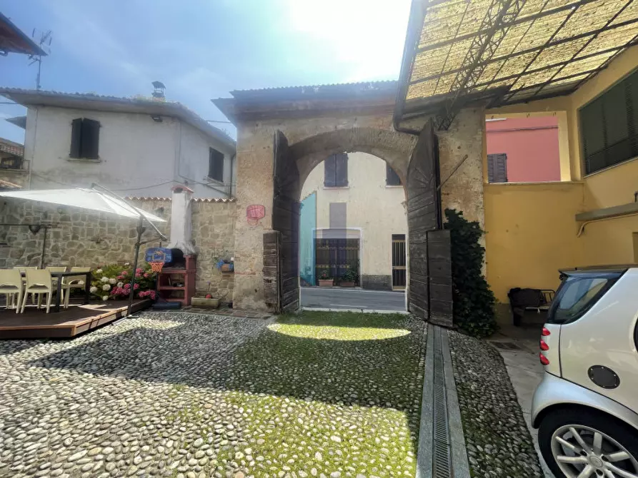 Immagine 31 di Rustico / casale in vendita  in via montebello a Cellatica