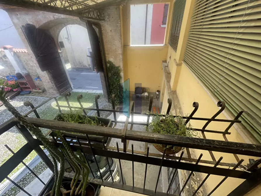 Immagine 32 di Rustico / casale in vendita  in via montebello a Cellatica