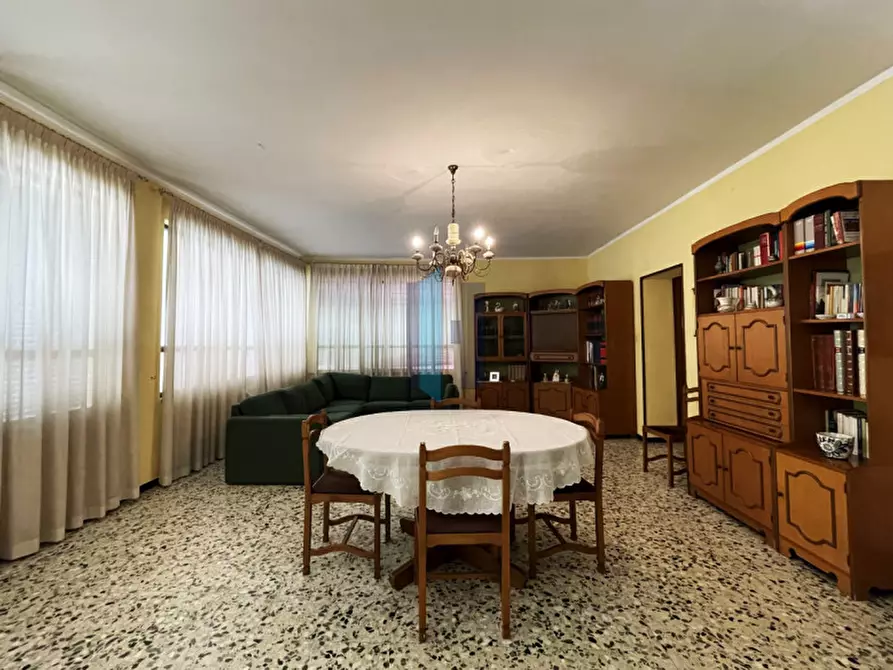 Immagine 35 di Rustico / casale in vendita  in via montebello a Cellatica