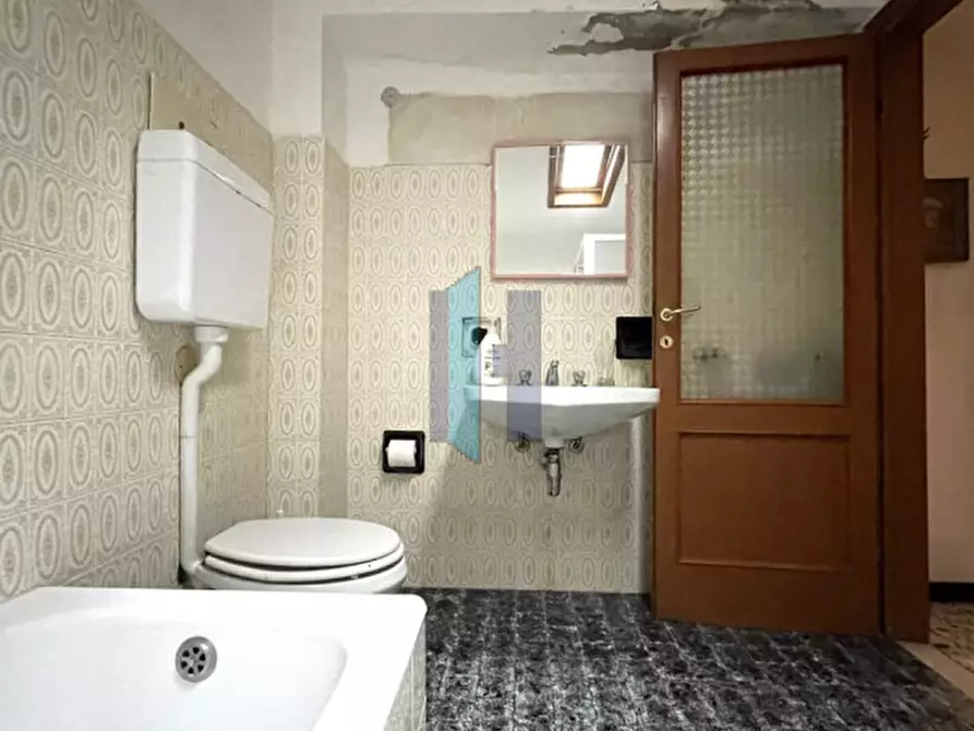 Immagine 38 di Rustico / casale in vendita  in via montebello a Cellatica