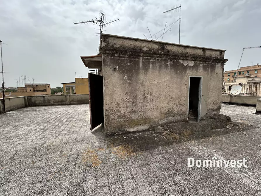 Immagine 7 di Palazzo in affitto  in Via Palli a Roma