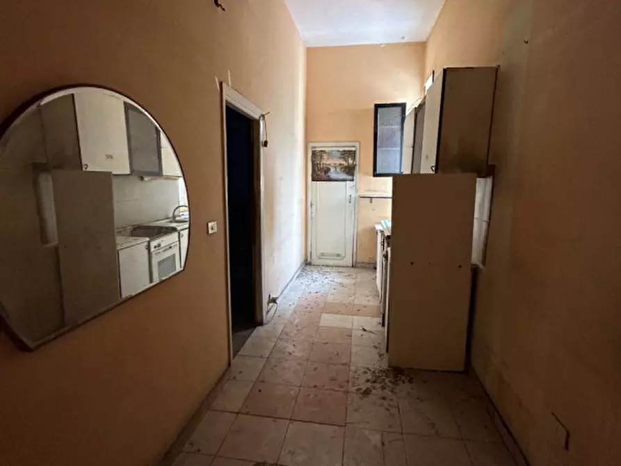 Immagine 23 di Palazzo in affitto  in Via Palli a Roma