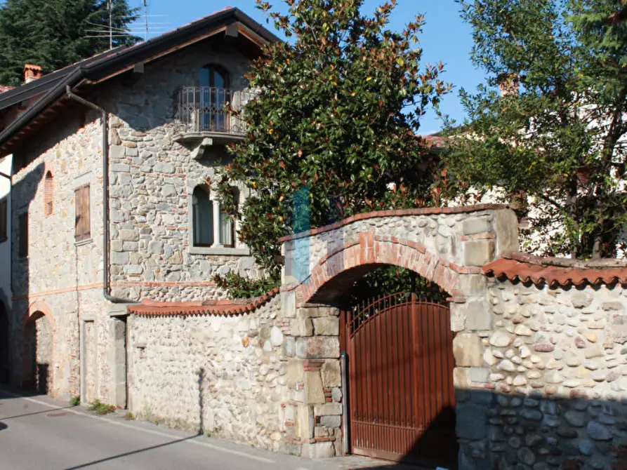 Immagine 3 di Rustico / casale in vendita  in Via Don Allegrini a Ponte San Pietro