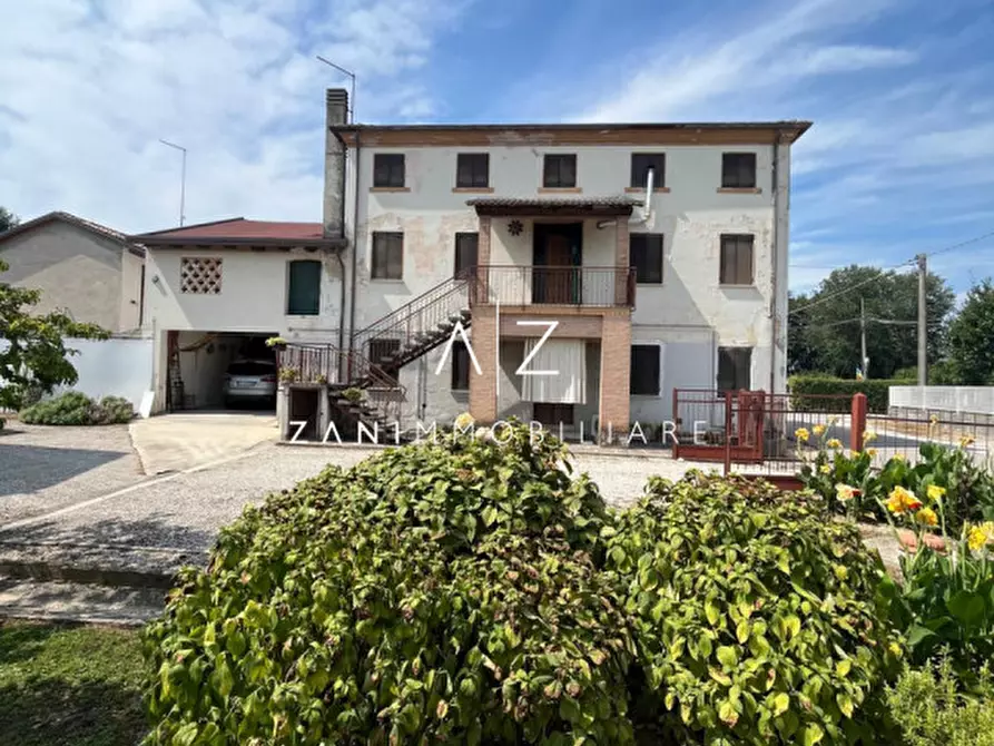 Immagine 1 di Casa indipendente in vendita  in Via Comunetto a Castelfranco Veneto
