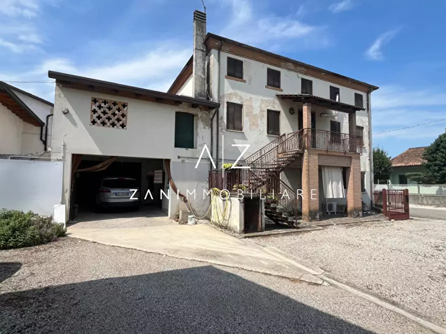 Immagine 3 di Casa indipendente in vendita  in Via Comunetto a Castelfranco Veneto