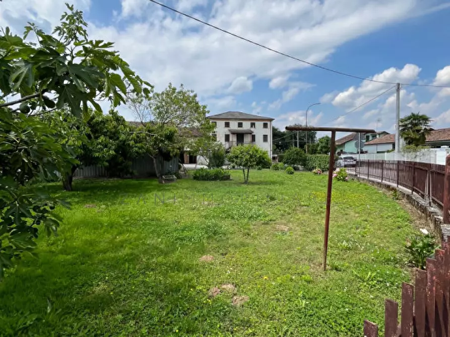 Immagine 11 di Casa indipendente in vendita  in Via Comunetto a Castelfranco Veneto