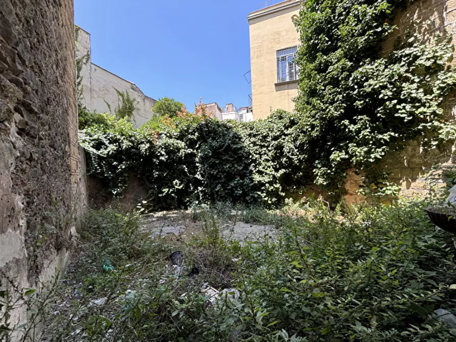 Immagine 24 di Palazzo in vendita  in via beato vincenzo romano a Torre Del Greco