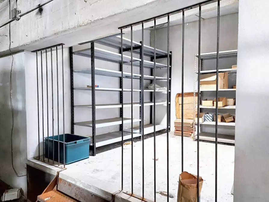 Immagine 6 di Magazzino in vendita  in Via Milazzo, N. 30 a Tortona