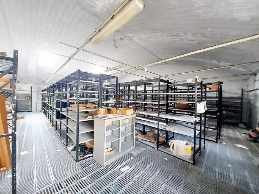 Immagine 8 di Magazzino in vendita  in Via Milazzo, N. 30 a Tortona