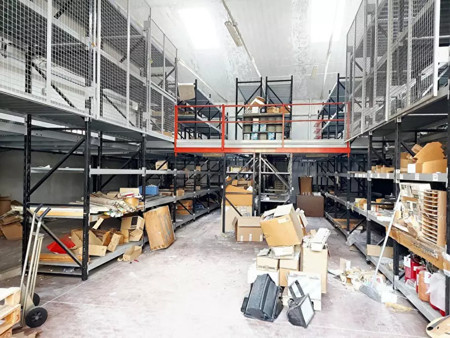 Immagine 9 di Magazzino in vendita  in Via Milazzo, N. 30 a Tortona