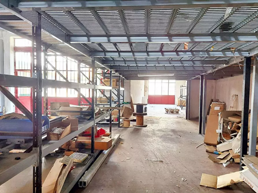 Immagine 14 di Magazzino in vendita  in Via Milazzo, N. 30 a Tortona