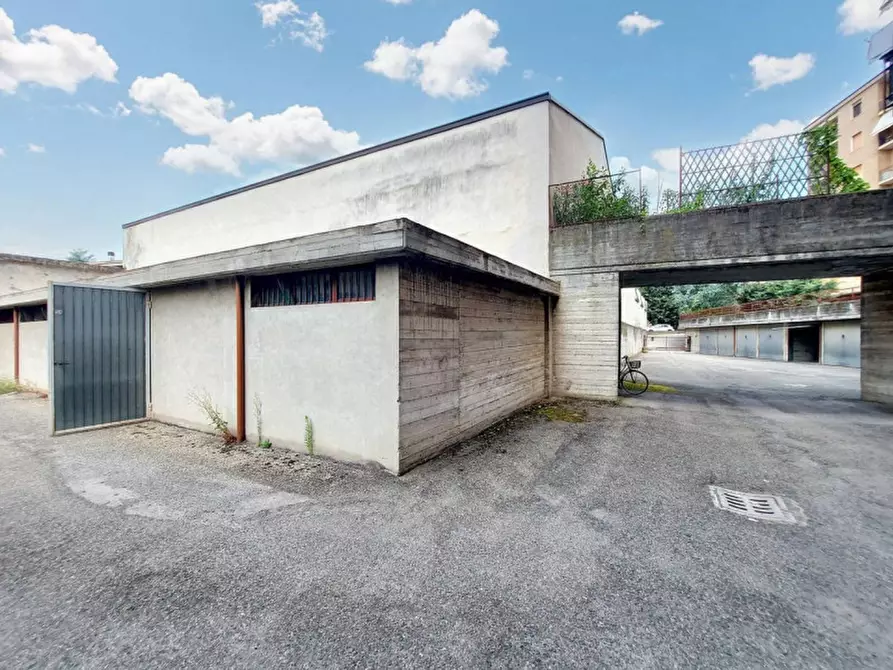 Immagine 2 di Magazzino in vendita  in Via Flamberti, N. 2 a Tortona