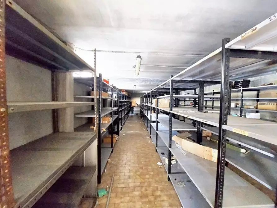 Immagine 6 di Magazzino in vendita  in Via Flamberti, N. 2 a Tortona