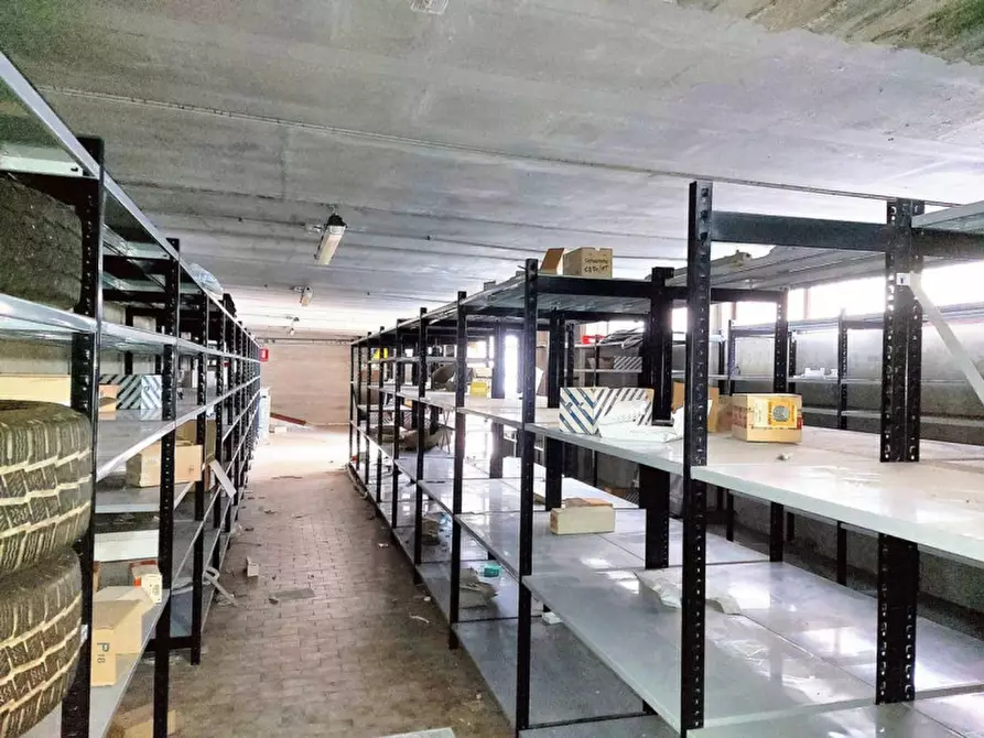 Immagine 8 di Magazzino in vendita  in Via Flamberti, N. 2 a Tortona