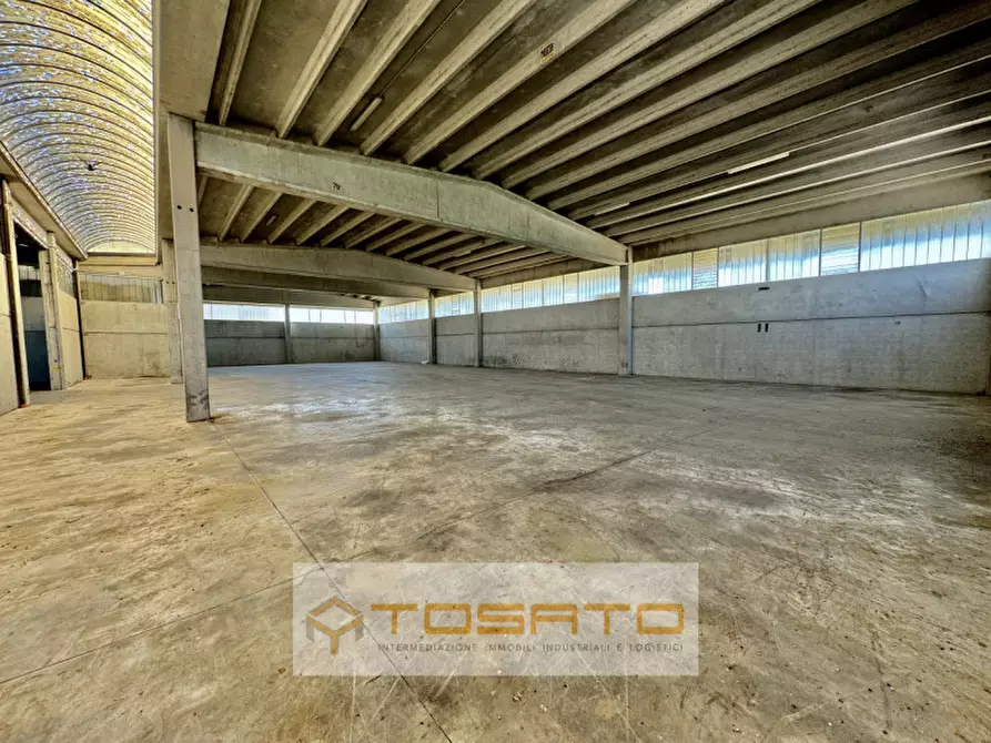 Immagine 4 di Capannone industriale in vendita  a Castelnuovo Del Garda