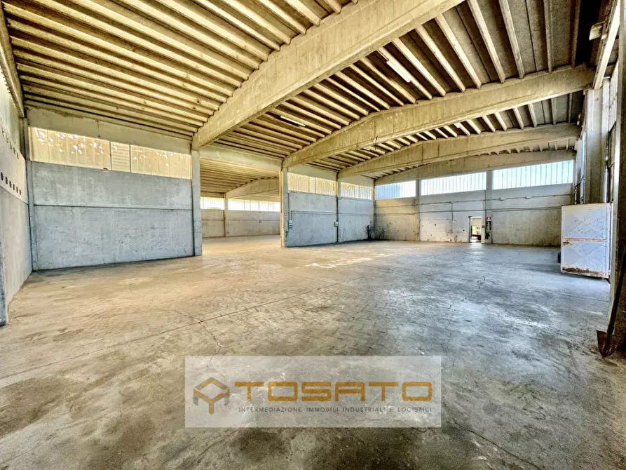 Immagine 6 di Capannone industriale in vendita  a Castelnuovo Del Garda