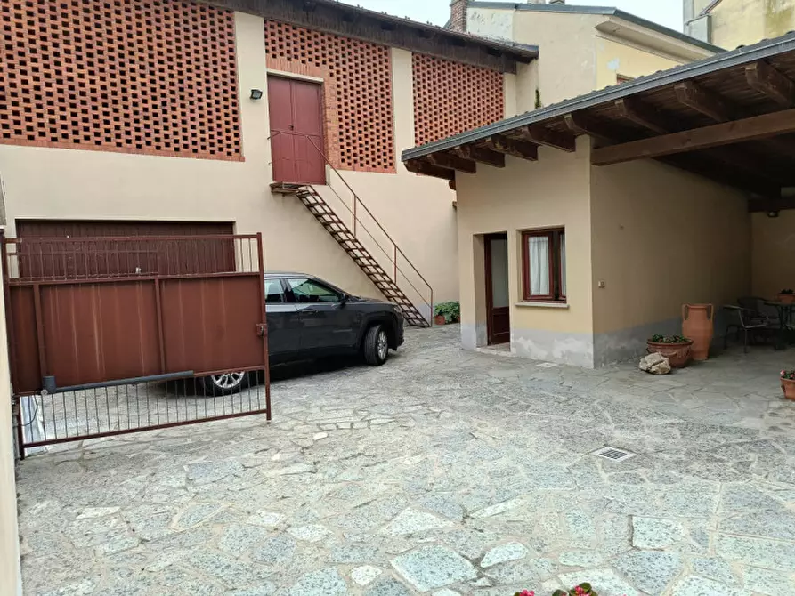 Immagine 1 di Casa indipendente in vendita  in Via Maestra 84 a Casale Monferrato