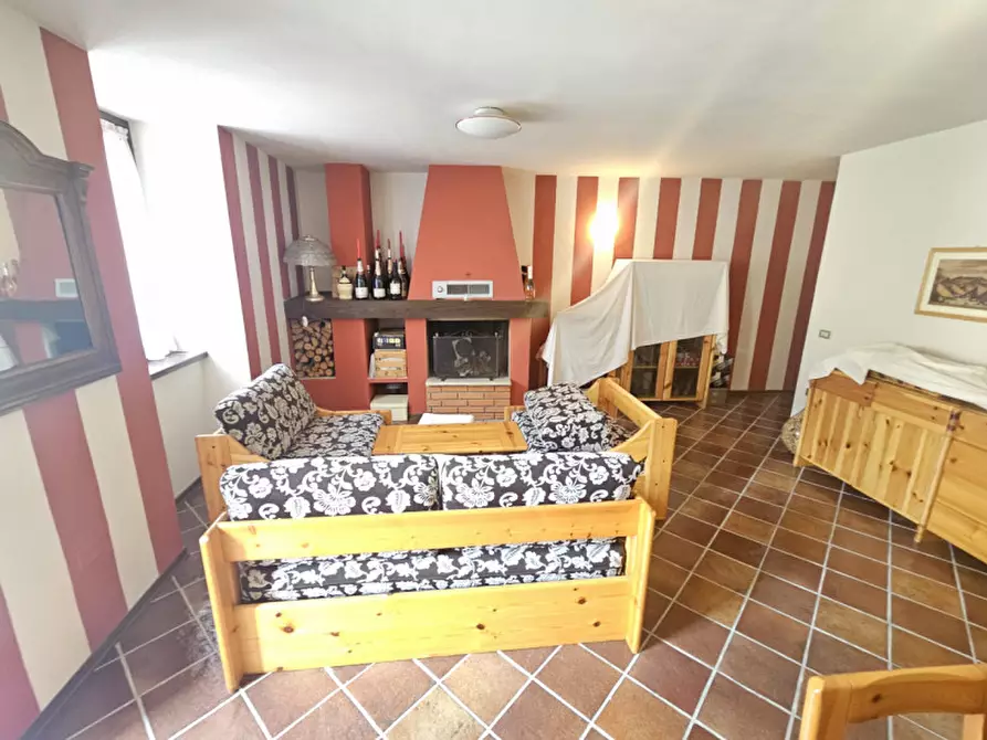 Immagine 3 di Appartamento in vendita  in Via dei Canacci a Pellizzano