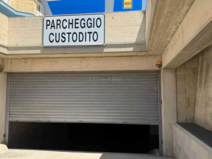 Immagine 1 di Garage in vendita  in Via delle ondine a Ragusa