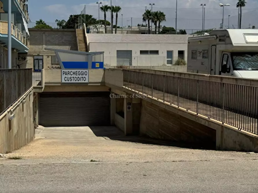 Immagine 15 di Garage in vendita  in Via delle ondine a Ragusa