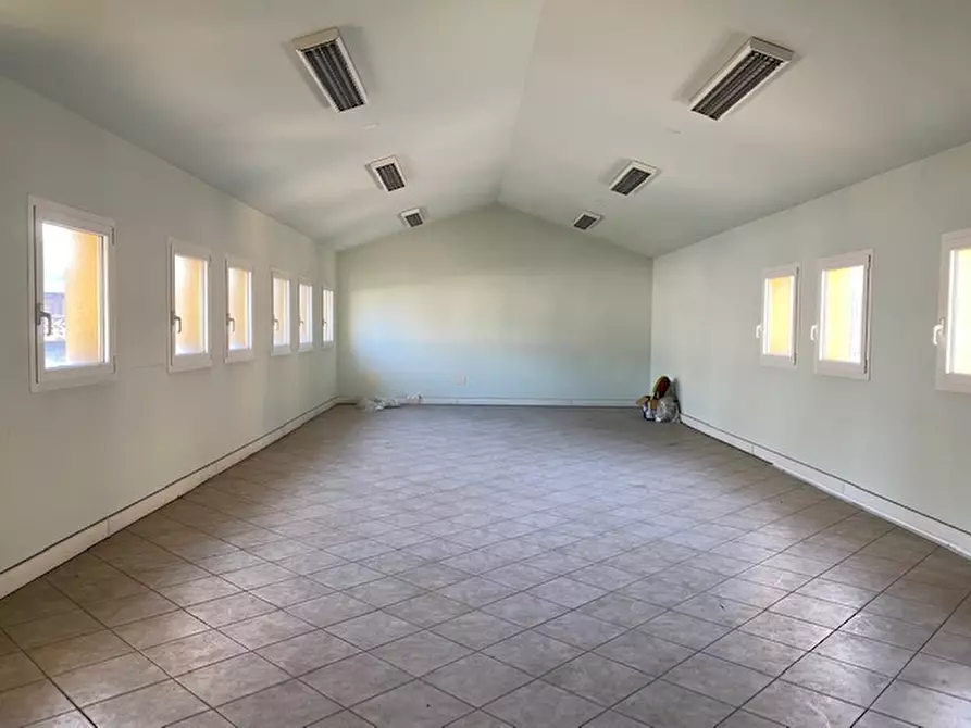 Immagine 2 di Ufficio in vendita  in via roma a Piove Di Sacco