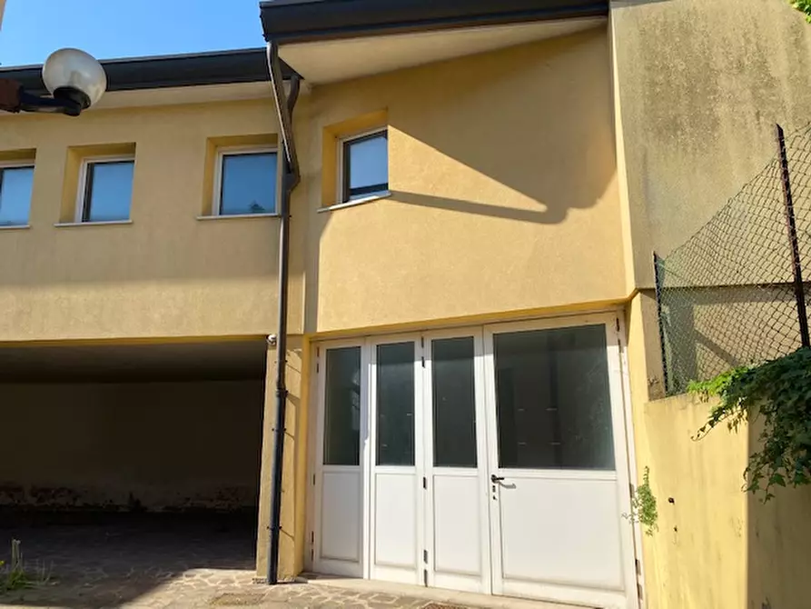 Immagine 10 di Ufficio in vendita  in via roma a Piove Di Sacco