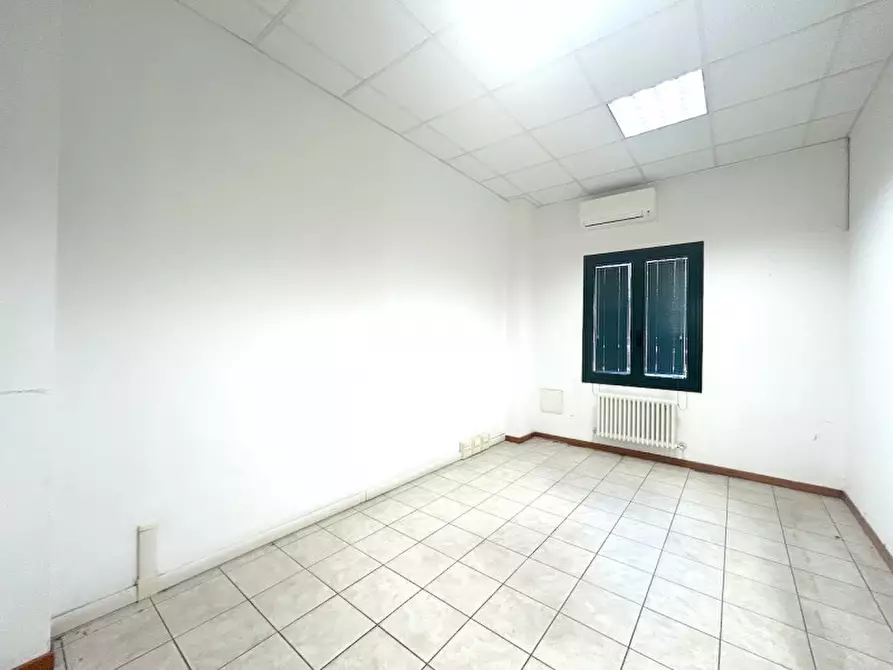 Immagine 6 di Capannone industriale in affitto  in VIA PARRI a Cesena