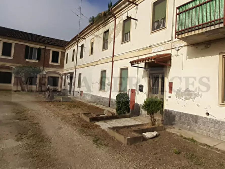 Immagine 10 di Appartamento in vendita  in via Roma n° 35 a Sannazzaro De' Burgondi