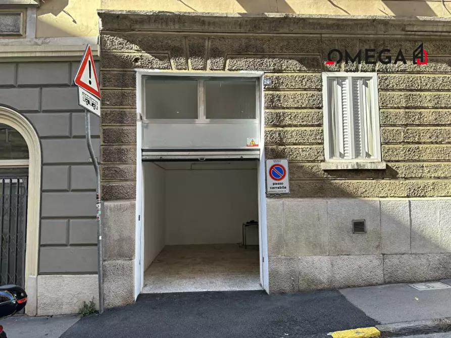 Immagine 1 di Garage in vendita  in VIA D'AZEGLIO, 24 a Trieste