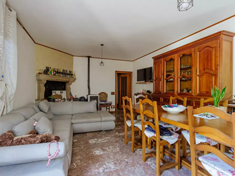 Immagine 2 di Rustico / casale in vendita  in Via Sassoni a Cinto Euganeo