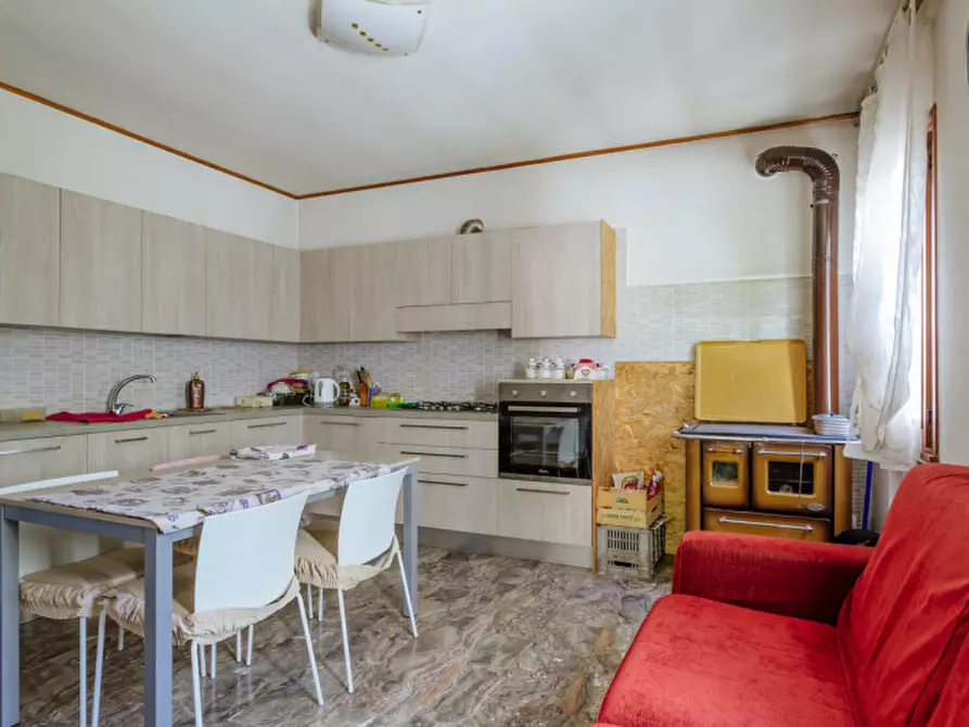 Immagine 5 di Rustico / casale in vendita  in Via Sassoni a Cinto Euganeo