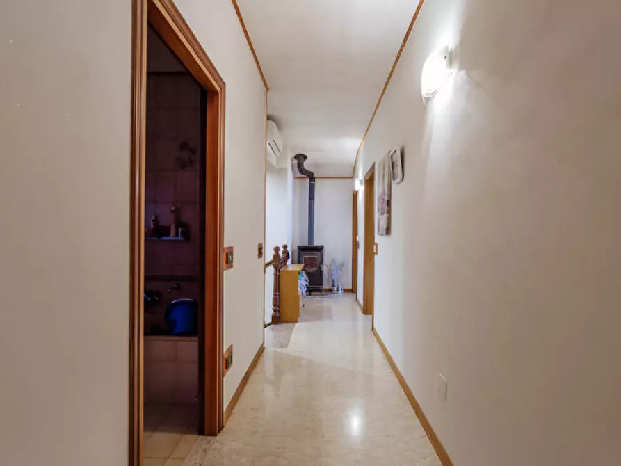 Immagine 11 di Rustico / casale in vendita  in Via Sassoni a Cinto Euganeo