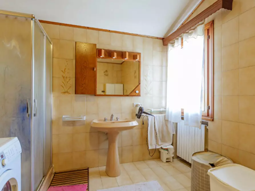 Immagine 24 di Rustico / casale in vendita  in Via Sassoni a Cinto Euganeo