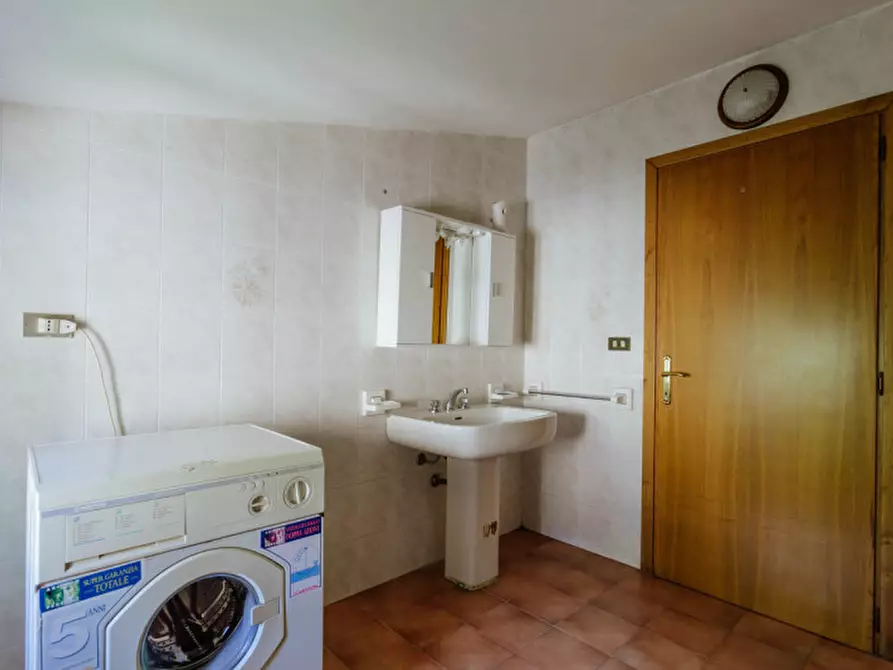 Immagine 31 di Rustico / casale in vendita  in Via Sassoni a Cinto Euganeo