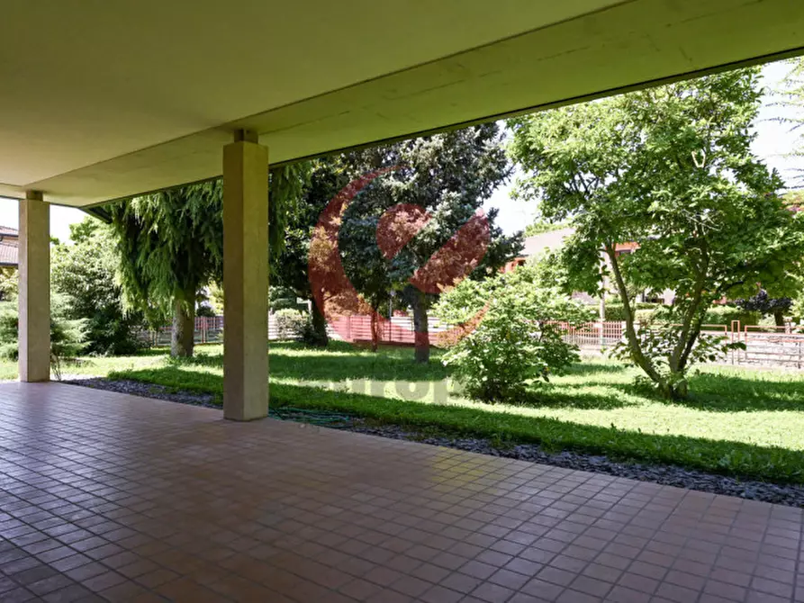 Immagine 1 di Villa in vendita  in Str. di Quintarello a Vicenza