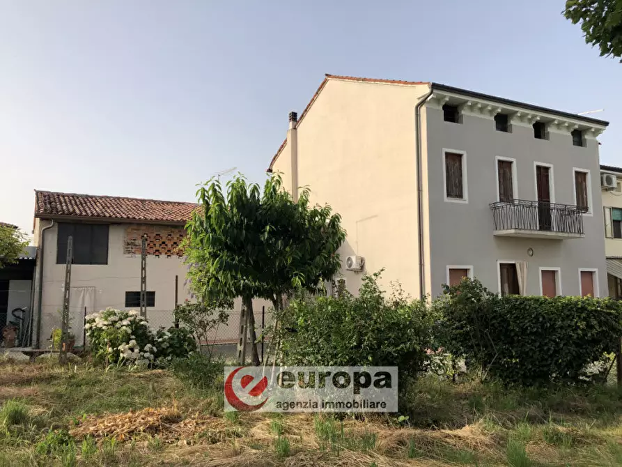 Immagine 1 di Casa indipendente in vendita  in Settecà (VI) a Torri Di Quartesolo