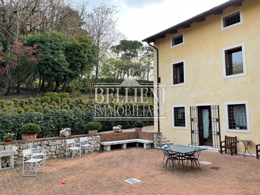 Immagine 2 di Villa in vendita  in Via Costacolonna a Vicenza