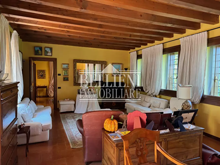 Immagine 25 di Villa in vendita  in Via Costacolonna a Vicenza