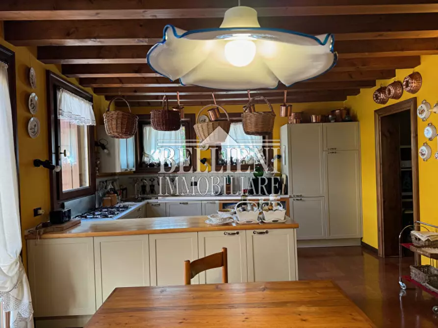 Immagine 26 di Villa in vendita  in Via Costacolonna a Vicenza