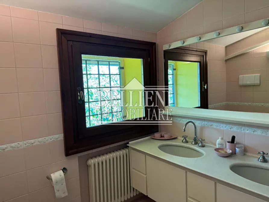 Immagine 30 di Villa in vendita  in Via Costacolonna a Vicenza