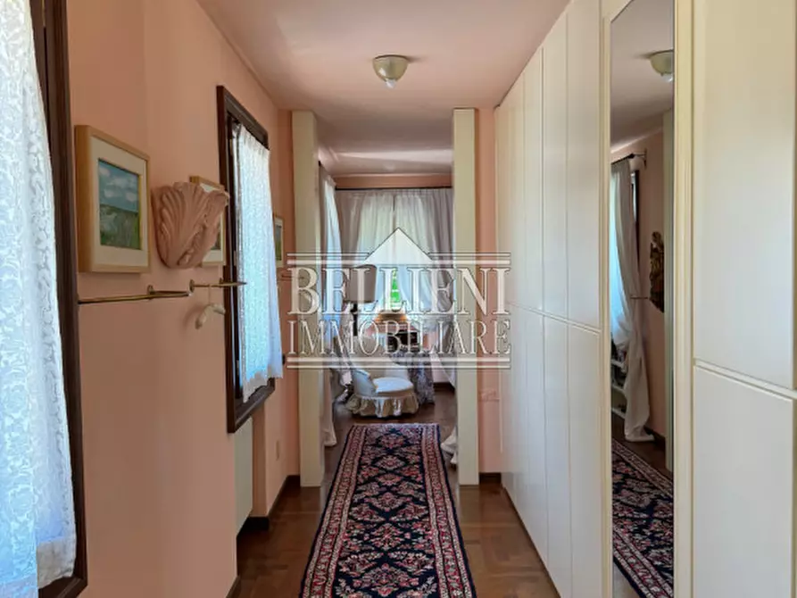 Immagine 35 di Villa in vendita  in Via Costacolonna a Vicenza