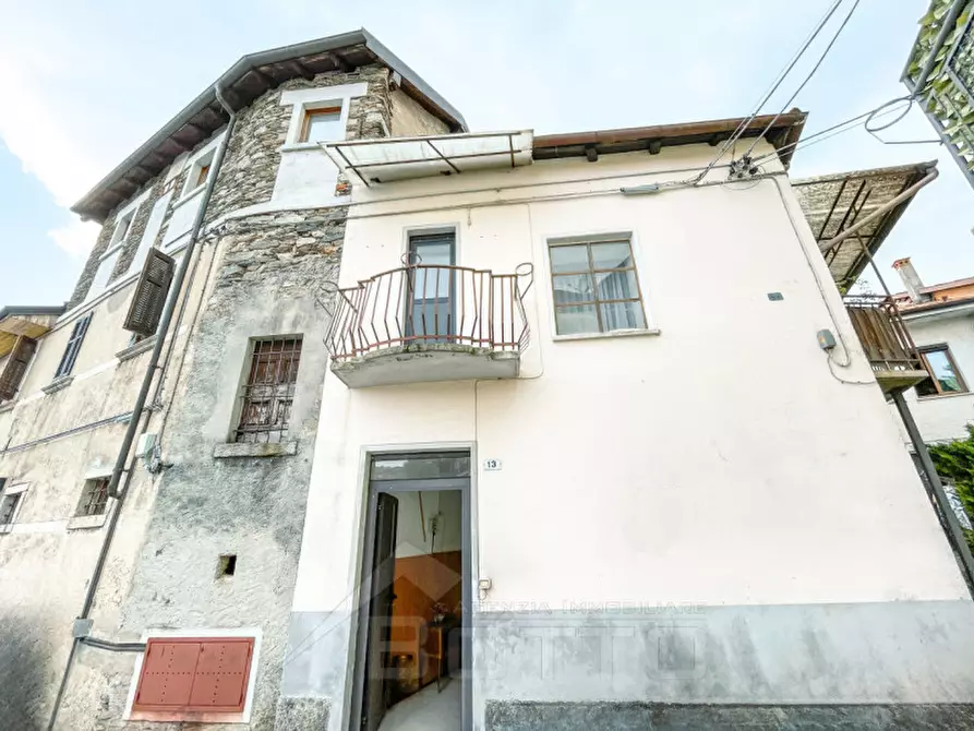 Immagine 2 di Villetta a schiera in vendita  in Via sogna a Armeno